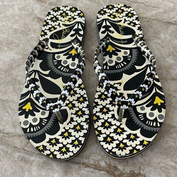 Vera Bradley Flip Flops Size 8 - Picture 1 of 4